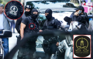 Policiais em Exarchia